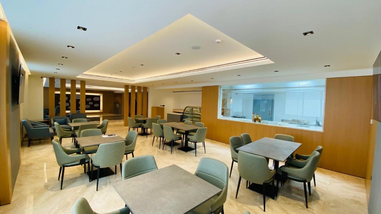 Sitara Hotel Apartment Dubai Exterior foto