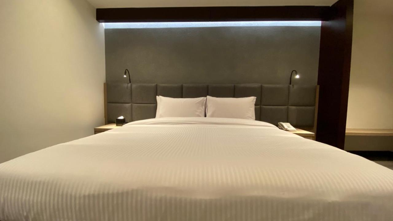 Sitara Hotel Apartment Dubai Exterior foto