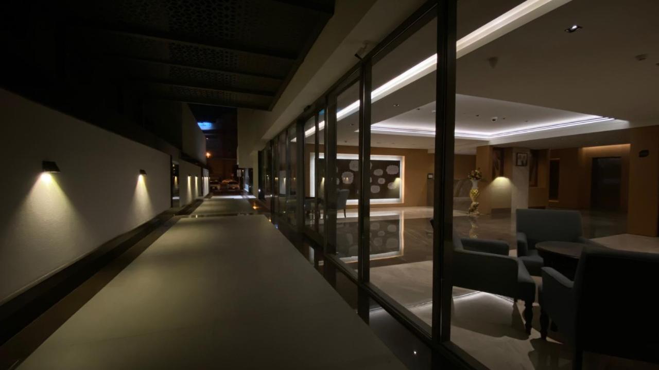 Sitara Hotel Apartment Dubai Exterior foto